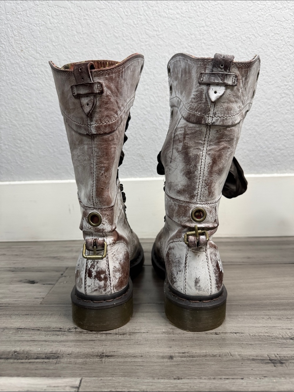 NWT DR MARTENS TRIUMPH 1914 BROWN MASSAI VICTORIAN FLORAL FOLD OVER COMBAT BOOTS - Picture 11 of 15